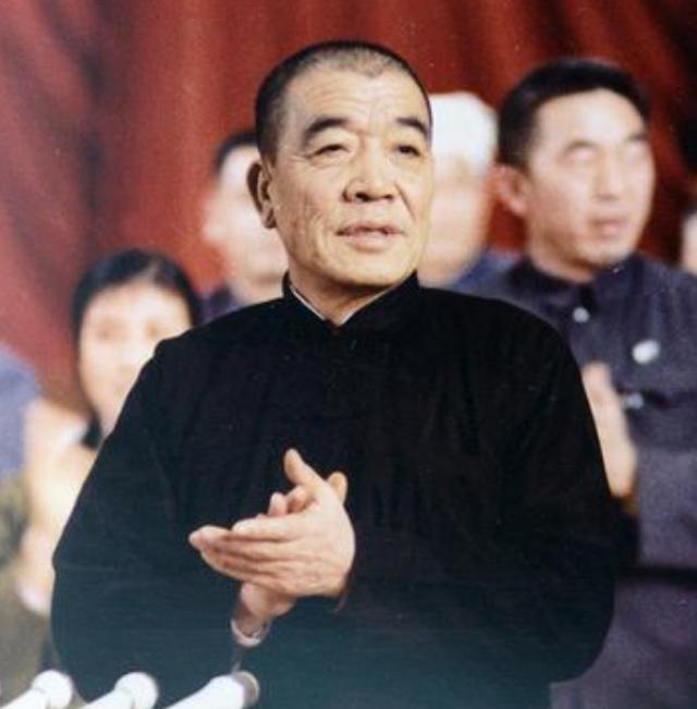B体育官方网站-1986年陈永贵病逝,追悼会规格成难题,邓小平只说了一句话,全场安静